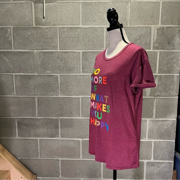 Women’s t-shirt with expression on front. - Picture 3 of 6